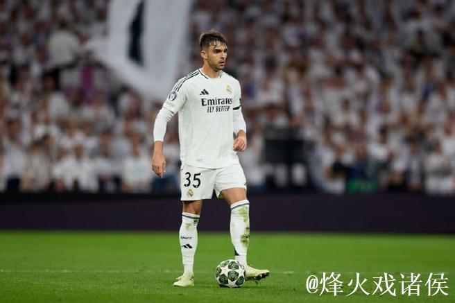 劳尔-阿森西奥发帖追思祖父：希望你一直在我身边